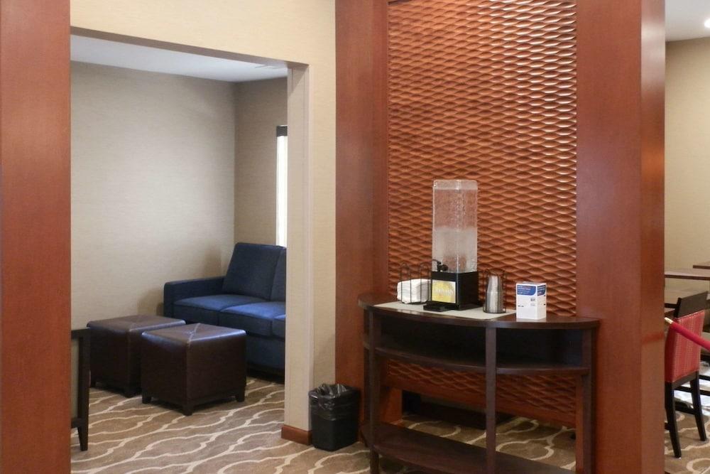 Comfort Suites West Indianapolis - Brownsburg Eksteriør billede