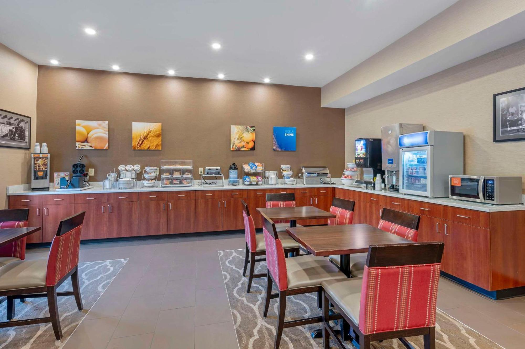 Comfort Suites West Indianapolis - Brownsburg Eksteriør billede